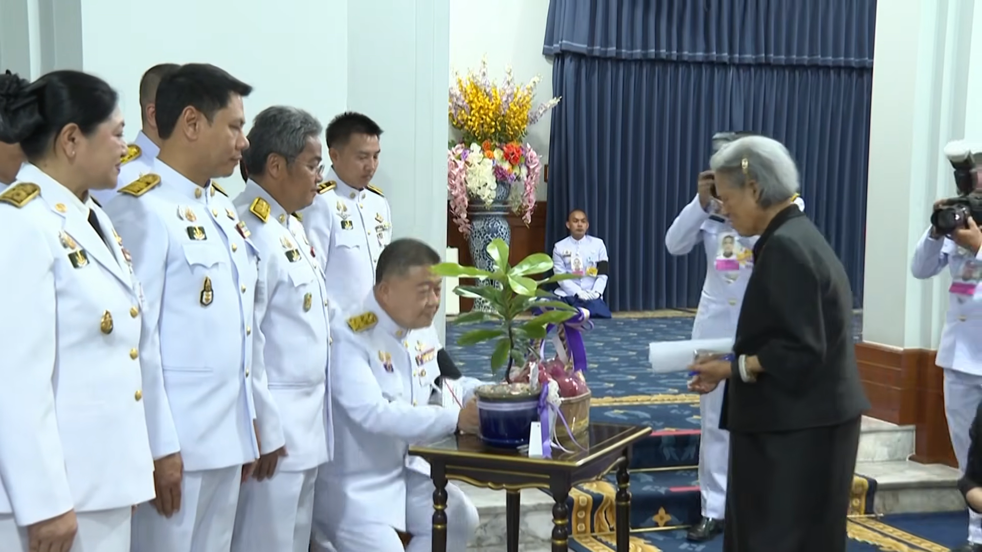 title - เลขาธิการ ส.ป.ก. ร่วมเข้าเฝ้าทูลละอองพระบาทถวายพระพรชัยมงคล สมเด็จพระกนิษฐาธิราชเจ้า กรมสมเด็จพระเทพรัตนราชสุดา ฯ สยามบรมราชกุมารี